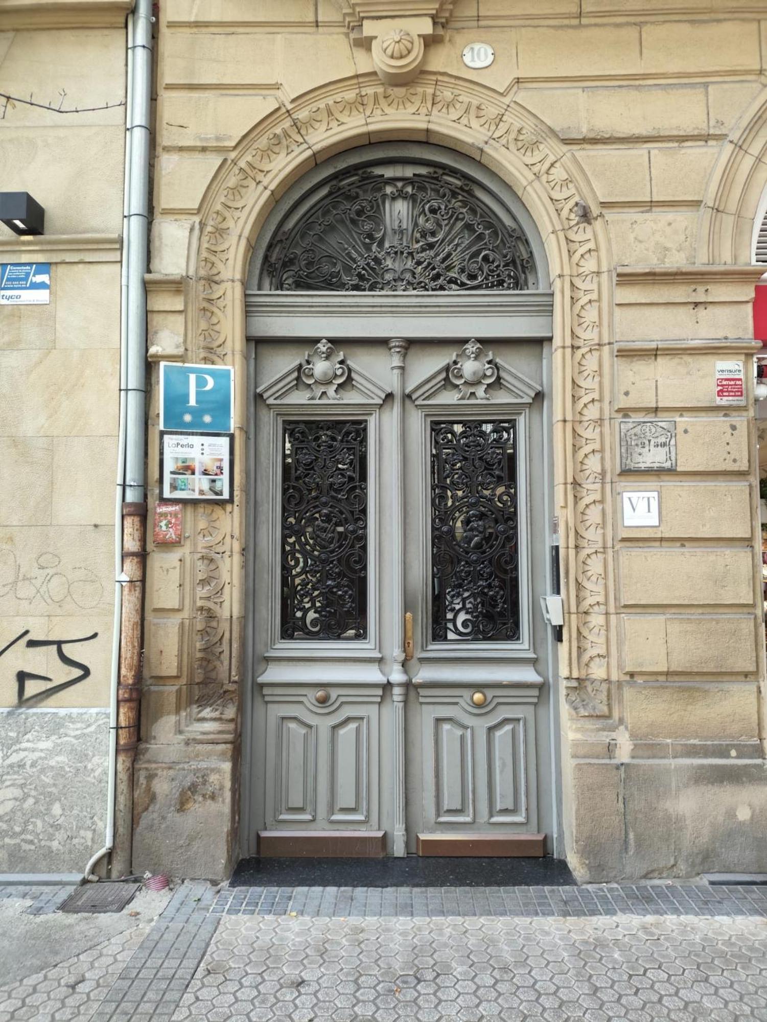 Pension La Perla San Sebastián Exterior photo